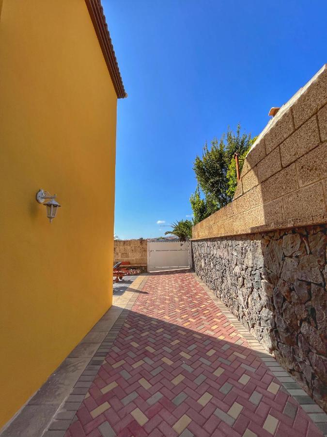 Villa Isabel Адехе Экстерьер фото